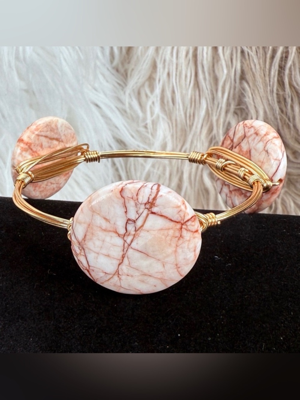 Wired wrapped goldtone, three stone bangle bracelet - Picture 3 of 14